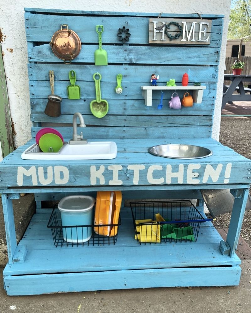 19+ DIY Mud Kitchens For Kids - This Tiny Blue House